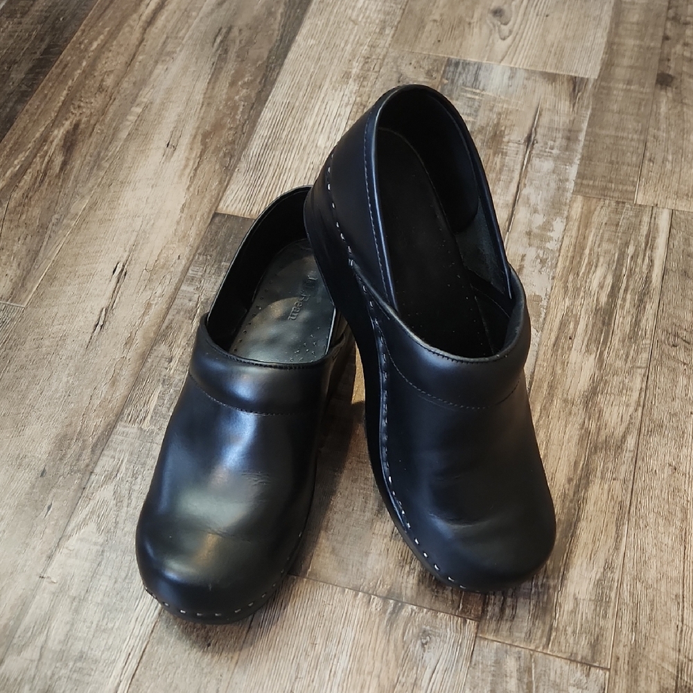 L.L. Bean Womens Black Leather Clogs‎ Size 8.5M Casual Neutral Workwear Nurse